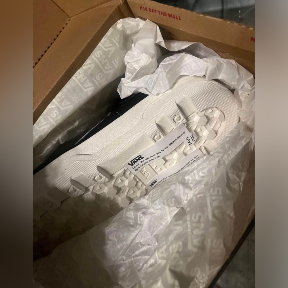 Sentry Sk8 Vans Sneaker Shoes - Brand New!